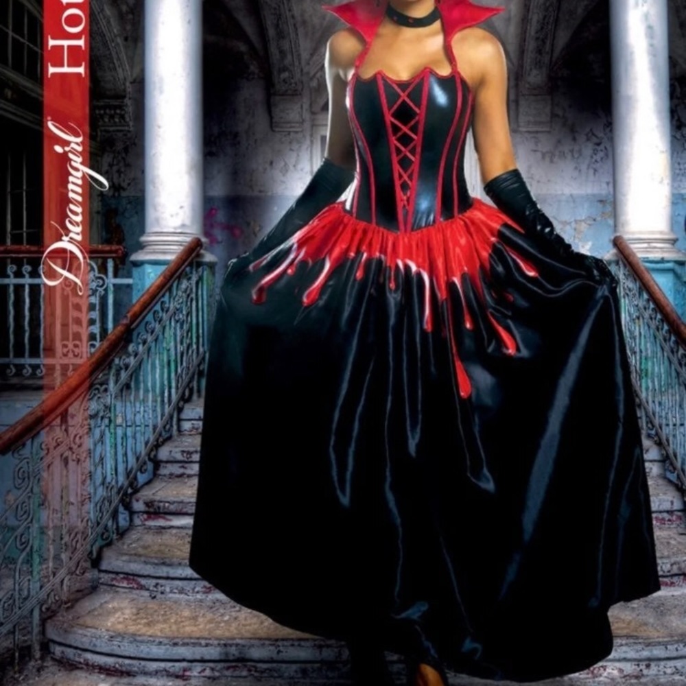 Hot haunt Vampire Countess Halloween costume